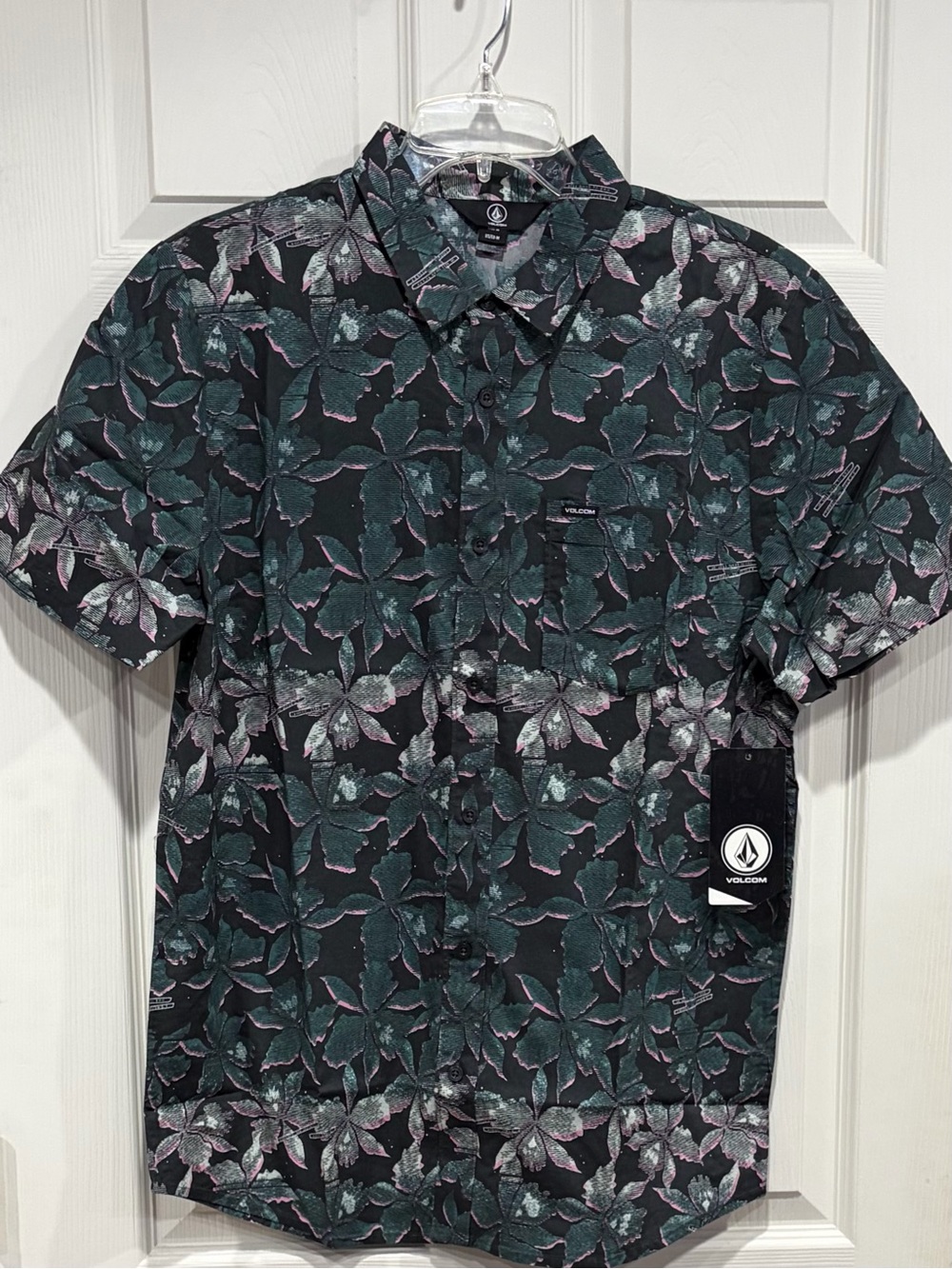 Volcom Men's Medium Bets On Woven Shirt Short Sleeve Pattern Blue NWT Cotton